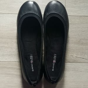 Bandolino Black Flats - size 8